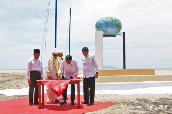 Presiden RI dan Gubsu Resmikan Tugu Titik Nol Islam Nusantara Di Tapanuli Tengah